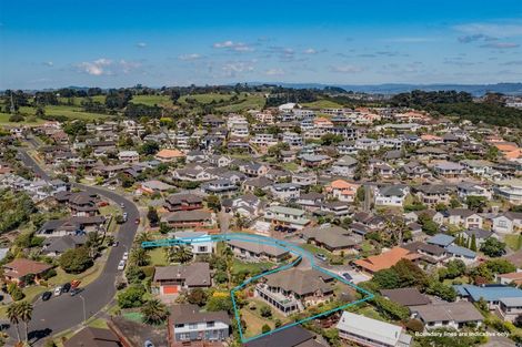 Photo of property in 36 Ewhurst Place, Goodwood Heights, Auckland, 2105