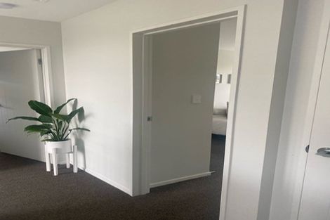 Photo of property in 7a Yeoman Place, Howick, Auckland, 2014