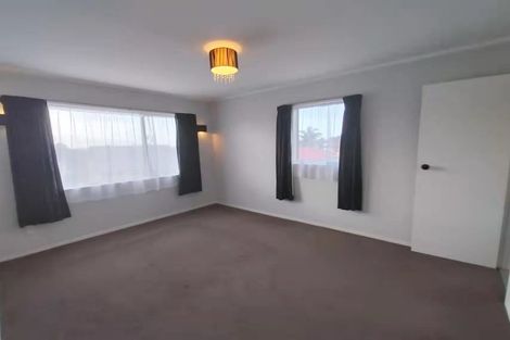 Photo of property in 4 Clunie Place, Highland Park, Auckland, 2010