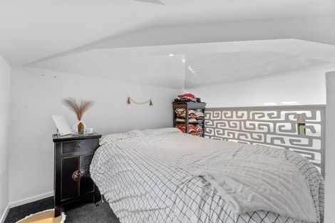 Photo of property in 1/19 Heathcote Road, Castor Bay, Auckland, 0620