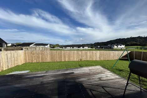 Photo of property in 25 Paihere Street, Huapai, Kumeu, 0810