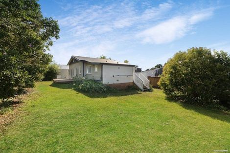 Photo of property in 16 Miro Street, New Lynn, Auckland, 0600