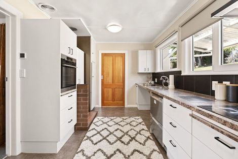 Photo of property in 28 Chatham Street, Waihola, Milton, 9073