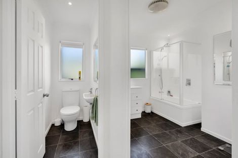 Photo of property in 45 Glamis Avenue, Bell Block, New Plymouth, 4312