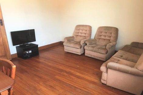 Photo of property in 6 Young Street, New Plymouth, 4310