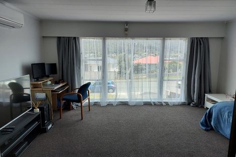 Photo of property in 47 Petrie Street, Wainuiomata, Lower Hutt, 5014