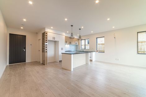 Photo of property in 18 Parton Road, Pukekohe, 2120