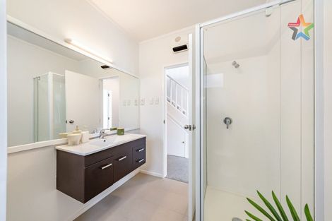Photo of property in Mcfarlane Mews, 7/2 Mcfarlane Street, Mount Victoria, Wellington, 6011