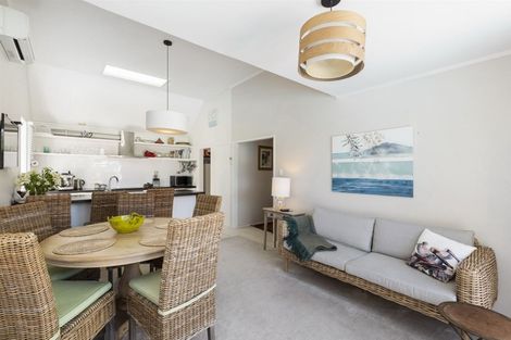 Photo of property in 6/74 Kitchener Road, Milford, Auckland, 0620