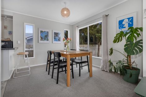 Photo of property in 73 Langdale Avenue, Paraparaumu, 5032