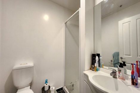 Photo of property in Atrium Towers, 5e/154 The Terrace, Wellington Central, Wellington, 6011