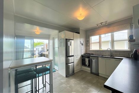 Photo of property in 11 Ferguson Street, Levin, 5510