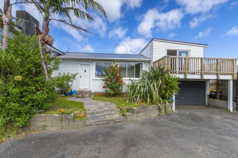 Photo of property in 14 Kowhai Grove, Raumati Beach, Paraparaumu, 5032