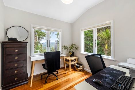 Photo of property in 114 Scenic Drive, Titirangi, Auckland, 0604