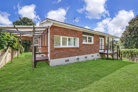 Photo of property in 1/11 Glenfern Road, Mellons Bay, Auckland, 2014