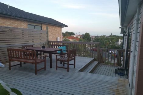 Photo of property in 13 Bangla Place, Massey, Auckland, 0614