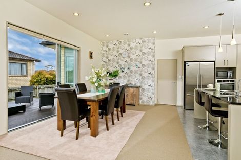 Photo of property in 62 Lake Panorama Drive, Henderson, Auckland, 0612