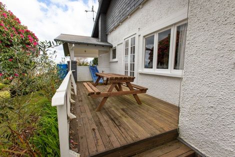 Photo of property in 16 Chamberlain Street, Dannevirke, 4930