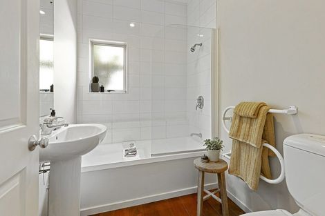 Photo of property in 8/25 Mana Street, Vogeltown, Wellington, 6021