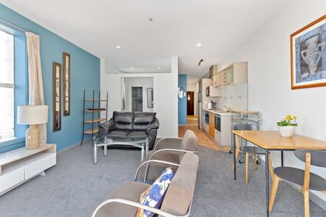 Photo of property in Atrium Towers, 8e/154 The Terrace, Wellington Central, Wellington, 6011