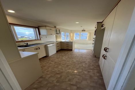 Photo of property in 17a Gulf Crest, Bucklands Beach, Auckland, 2012