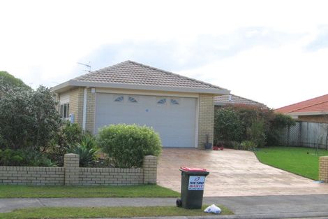 Photo of property in 39 Lakeside Drive, Orewa, 0931