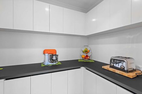 Photo of property in 6 Trevor Mcmiken Drive, Patumahoe, 2679