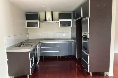 Photo of property in 6a Alma Street, Te Atatu South, Auckland, 0610