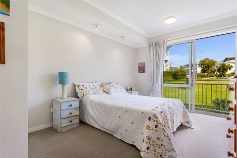 Photo of property in 66 Panorama Heights, Orewa, 0931