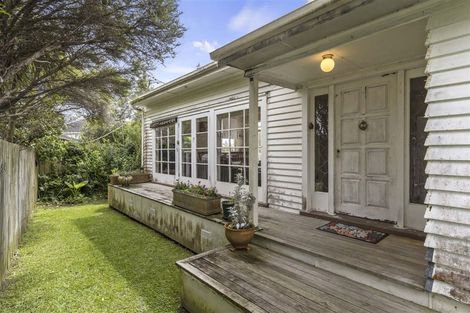 Photo of property in 2/1 Diomede Street, Bayswater, Auckland, 0622