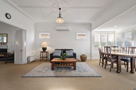 Photo of property in 44 Manapouri Crescent, Hokowhitu, Palmerston North, 4410