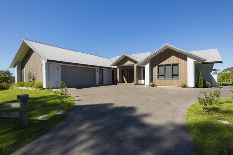 Photo of property in 32 Hillview Terrace, Mangapapa, Gisborne, 4010