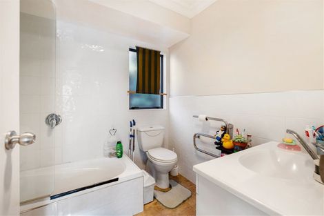 Photo of property in 7 Garton Drive, Massey, Auckland, 0614