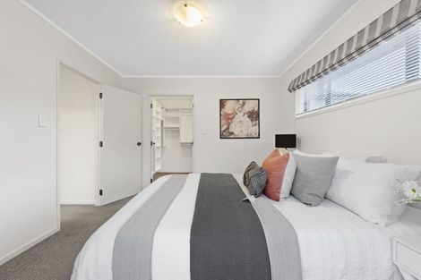 Photo of property in 31 Cromdale Avenue, Highland Park, Auckland, 2010