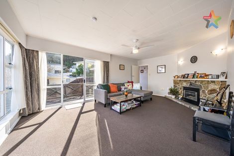 Photo of property in 75 Petrie Street, Wainuiomata, Lower Hutt, 5014