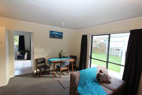 Photo of property in 6a North Street, Tawa, Wellington, 5028