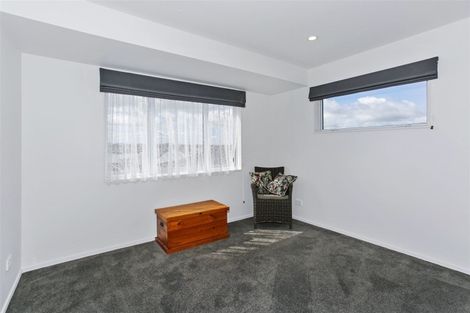 Photo of property in 76a Wellington Street, Pukekohe, 2120
