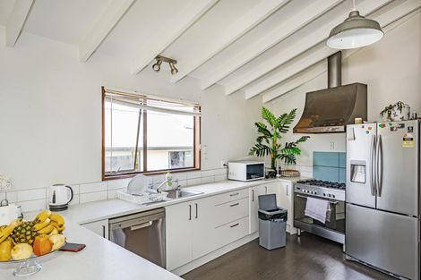 Photo of property in 30 Leven Street, South Hill, Oamaru, 9400