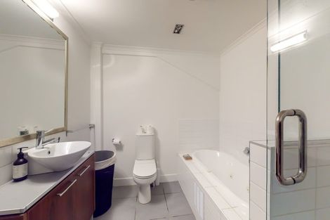 Photo of property in Augusta Apartments, 17/254 Willis Street, Te Aro, Wellington, 6011