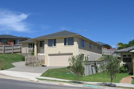 Photo of property in 7 Gleanor Avenue, Oteha, Auckland, 0632