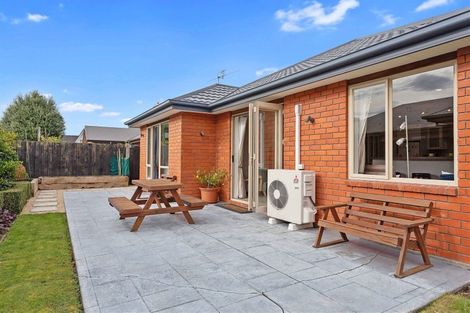 Photo of property in 4 Providence Place, Redwood, Christchurch, 8051