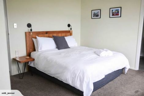 Photo of property in 24 Roslyn Road, Bluff Hill, Napier, 4110