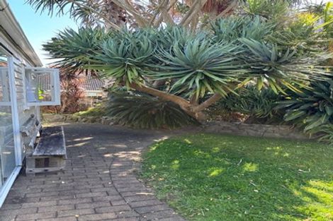 Photo of property in 30 Wairau Avenue, Avondale, Auckland, 1026