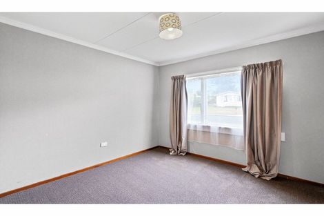 Photo of property in 71 Lauder Crescent, Heidelberg, Invercargill, 9812