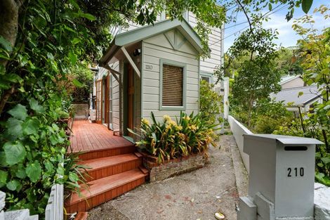 Photo of property in 210 Sydney Street West, Thorndon, Wellington, 6011