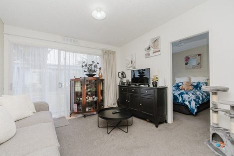 Photo of property in 2/100 River Road, Hamilton East, Hamilton, 3216