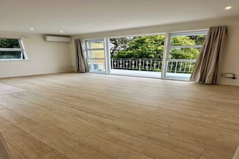 Photo of property in 6/133 Shakespeare Road, Milford, Auckland, 0620