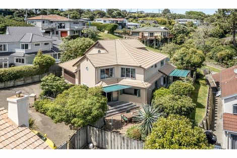 Photo of property in 127a Browns Bay Road, Browns Bay, Auckland, 0630