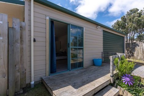 Photo of property in 25 Driver Crescent, Cannons Creek, Porirua, 5024