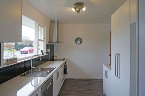 Photo of property in 2 Cruickshank Crescent, Rosedale, Invercargill, 9810